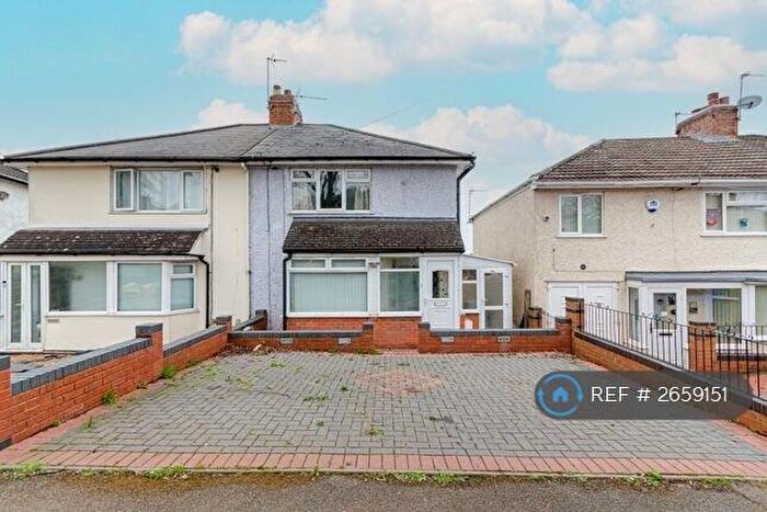 3 Bedroom Semi-Detached House To Rent In Cleeve Road, Birmingham, B14