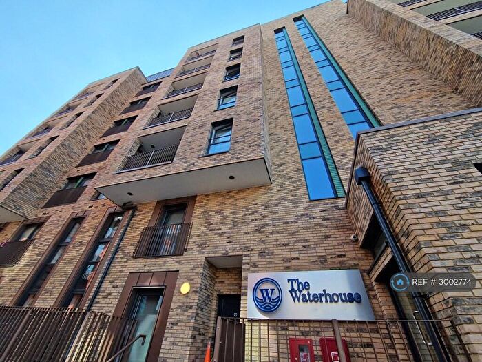 2 Bedroom Flat To Rent In Worrall St, Salford, M5