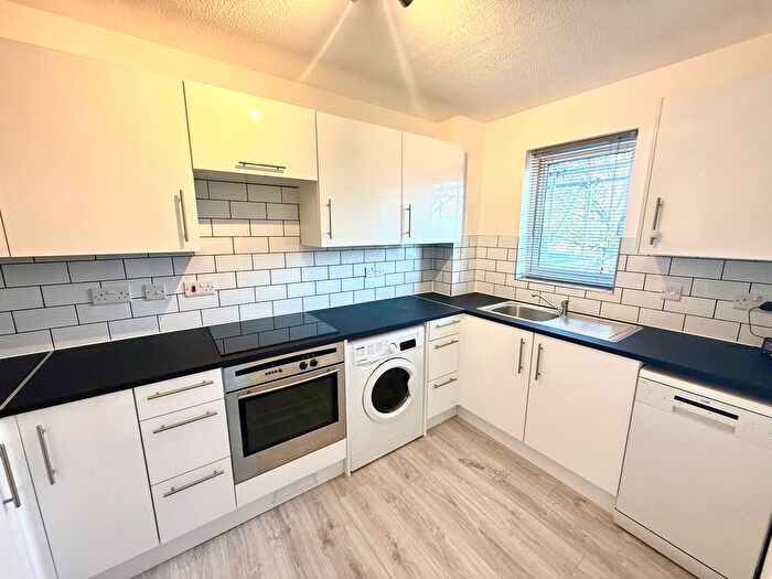 1 Bedroom Flat To Rent In Mitchell Road, Orpington, BR6