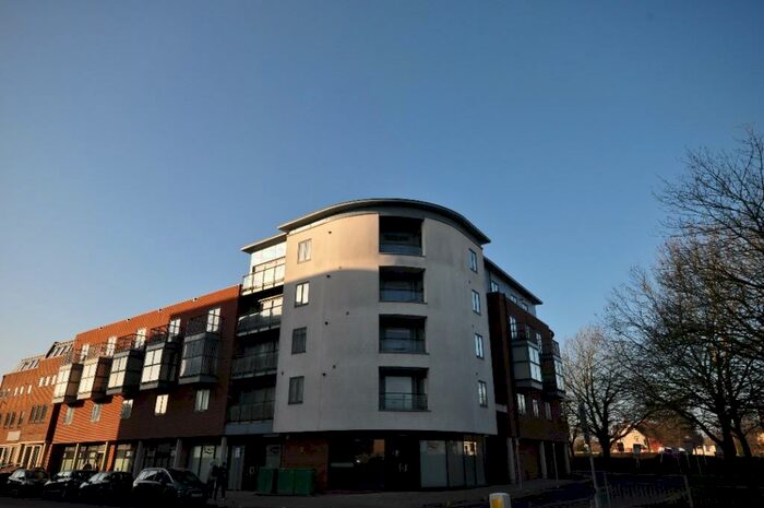 1 Bedroom Apartment To Rent In Broomfield Road, Chelmsford, Essex, CM1