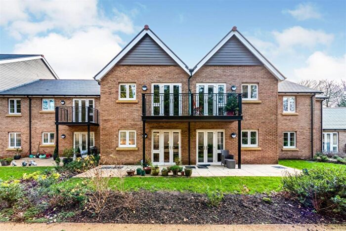 1 Bedroom Apartment For Sale In Fern Court, Gower Road, Sketty, Swansea, SA2