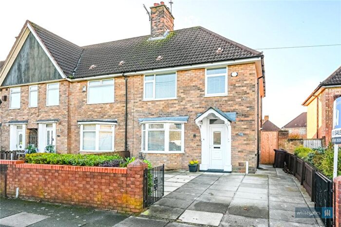 3 Bedroom End Of Terrace House For Sale In Endmoor Road, Liverpool, Merseyside, L36