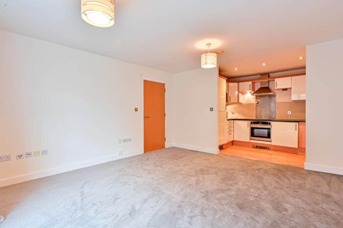 1 Bedroom Flat To Rent In Avanté Court, Kingston, Kingston Upon Thames, KT1