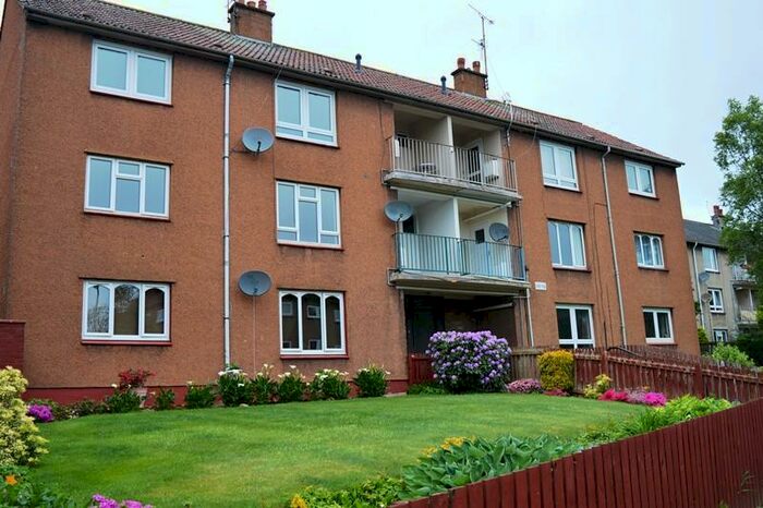 2 Bedroom Flat To Rent In Dunearn Drive, Kirkcaldy, KY2