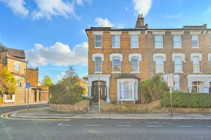 2 Bedroom Flat To Rent In Upper Tollington Park, Stroud Green, London, N4