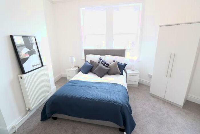 1 Bedroom Flat To Rent In Burnley Road East, Rossendale, Lancashire, BB4