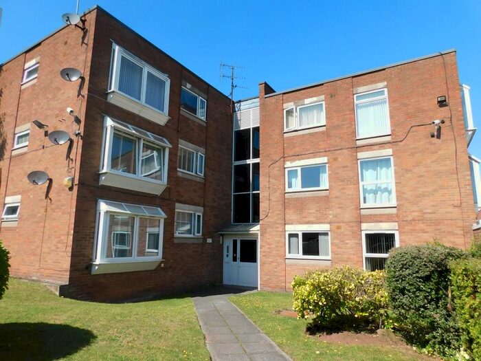 1 Bedroom Flat To Rent In Gateacre Park Drive, Woolton, Liverpool, L25