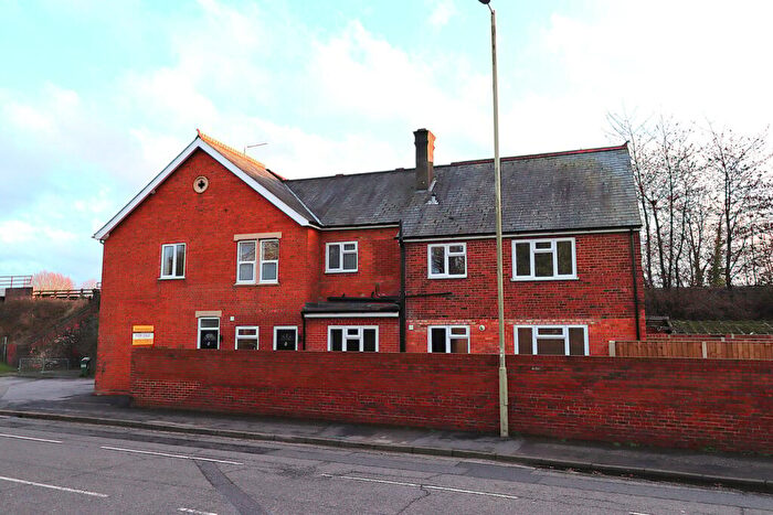 2 Bedroom Maisonette For Sale In Fleet Road, Farnborough, GU14