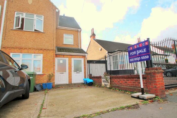 1 Bedroom Apartment To Rent In Beattyville Gardens, Ilford, London, IG6