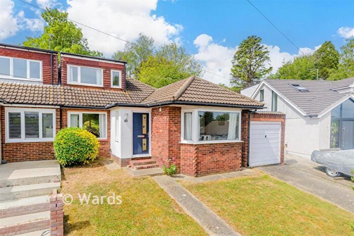 3 Bedroom Chalet For Sale In Northumberland Road, Istead Rise, Gravesend, Kent, DA13