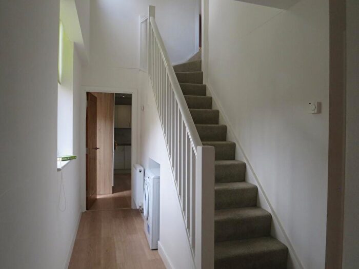 3 Bedroom Flat To Rent In Edward Road, Nottingham, NG2