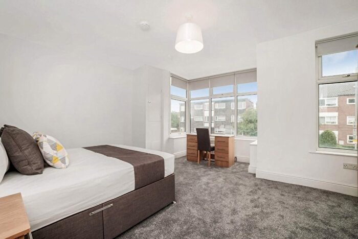 5 Bedroom Terraced House To Rent In Queens Road, Beeston, Nottingham, Nottinghamshire, NG9