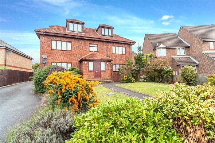 1 Bedroom Flat To Rent In Blackfen Road, Sidcup, Kent, DA15