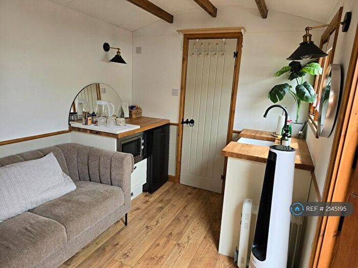 Studio To Rent In Station Road, Tempsford, SG19