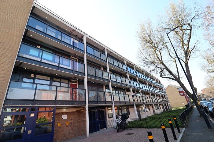 2 Bedroom Flat To Rent In Chilton Grove, Deptford, SE8