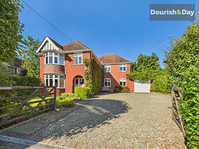 5 Bedroom Detached House For Sale In Bryn Estyn Avenue, Whitchurch, SY13