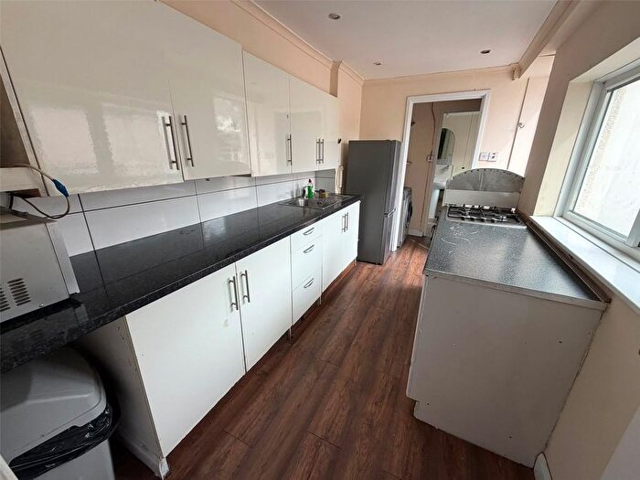 2 Bedroom Flat To Rent In Radford Road, Coventry, CV6