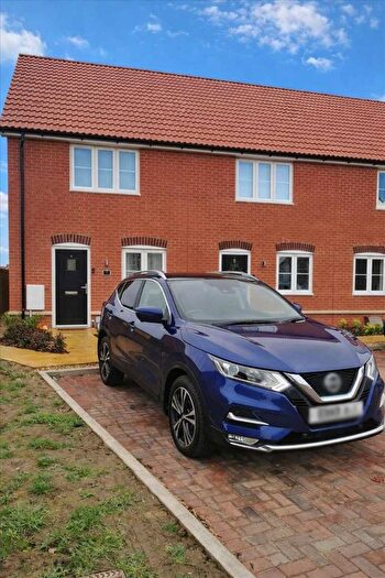 2 Bedroom Property For Sale In Wheatsheaf, Kirby Cross, CO13