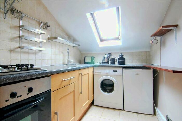 1 Bedroom Flat To Rent In Chesterfield Gardens, Harringay, London, N4