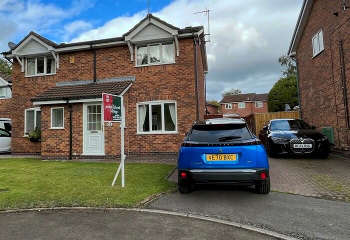 2 Bedroom House To Rent In Dorchester Close, Wilmslow, SK9