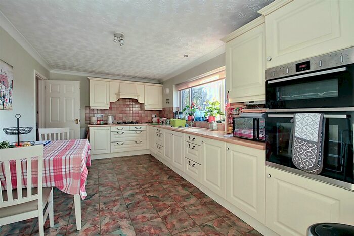 4 Bedroom Detached House For Sale In Lawrence Road, Ramsey, Huntingdon, PE26