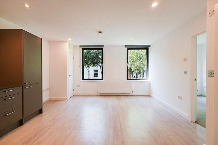 1 Bedroom Apartment To Rent In Pembroke House, Southernhay Gardens, EX1