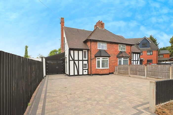 3 Bedroom Semi-Detached House For Sale In Primrose Lane, Wolverhampton, West Midlands, WV10
