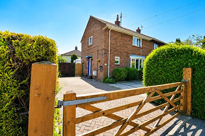 2 Bedroom Semi-Detached House For Sale In Highbush Road, Hitchin, SG5