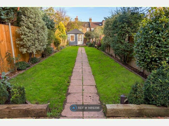 3 Bedroom Terraced House To Rent In Wells Way, London, SE5