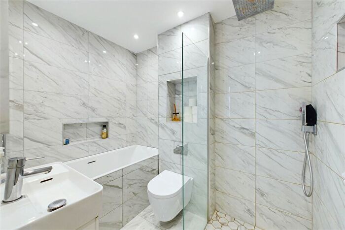 3 Bedroom Terraced House For Sale In Nightingale Close, Farnborough, Hampshire, GU14