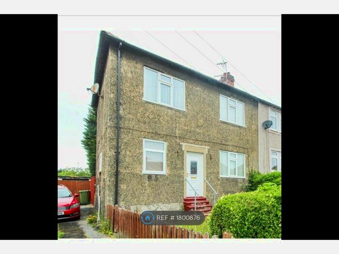 3 Bedroom Semi-Detached House To Rent In Chantry Road, Wakefield, WF2