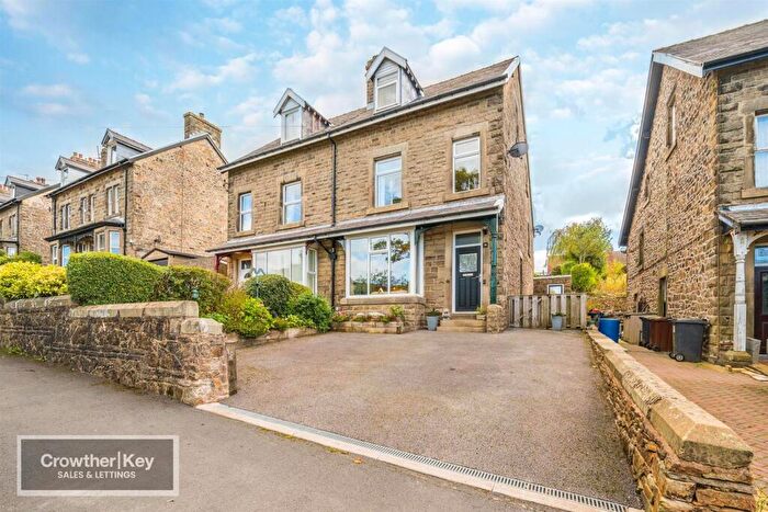 5 Bedroom Semi-Detached House For Sale In Brown Edge Road, Buxton, SK17