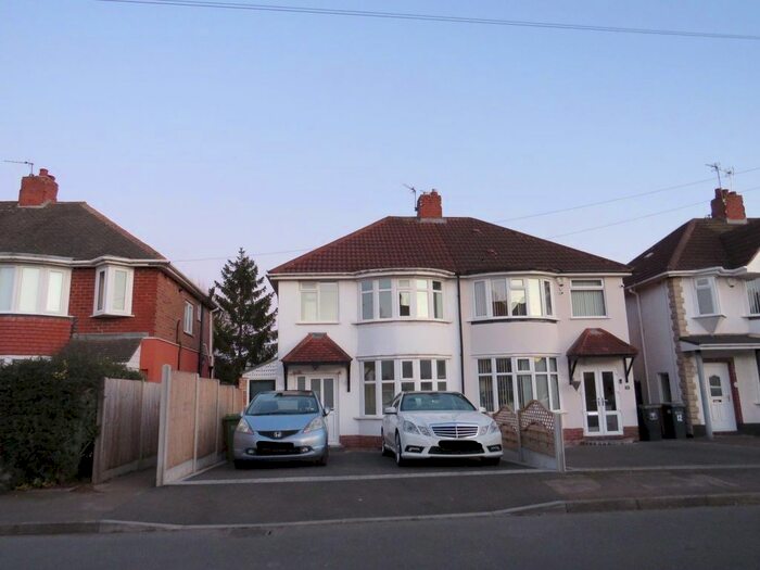 3 Bedroom Property To Rent In Rock Road, Solihull B92
