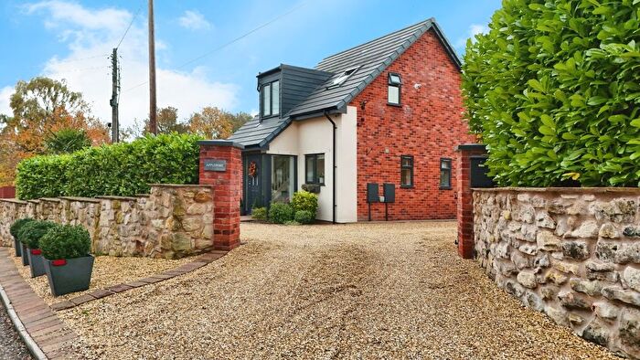 3 Bedroom Detached House For Sale In Mount Pleasant, Ketley Bank, Telford, Shropshire, TF2