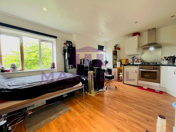 Studio To Rent In The Turret, Rayners Lane, Harrow, HA2