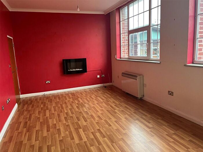 1 Bedroom Flat For Sale In Andover Street, Leicester, Leicestershire, LE2