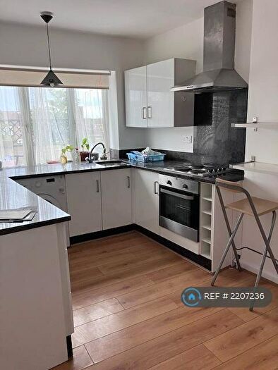 2 Bedroom Flat To Rent In Station Road, London, E4