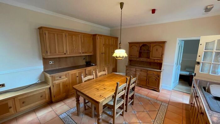 2 Bedroom Flat To Rent In Uttoxeter New Road, Derby, Derbyshire, DE22