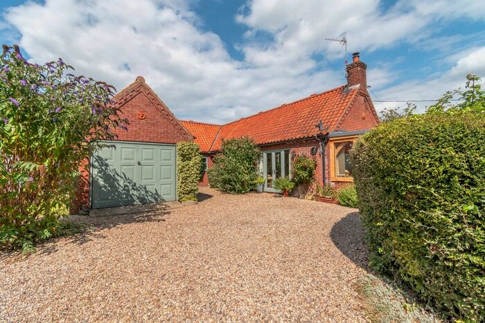 4 Bedroom Detached Bungalow For Sale In Wells Road, Stiffkey, NR23