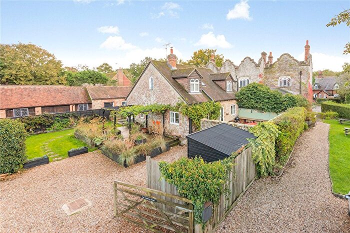 3 Bedroom Detached House For Sale In The Grove, Pluckley, Ashford, Kent, TN27
