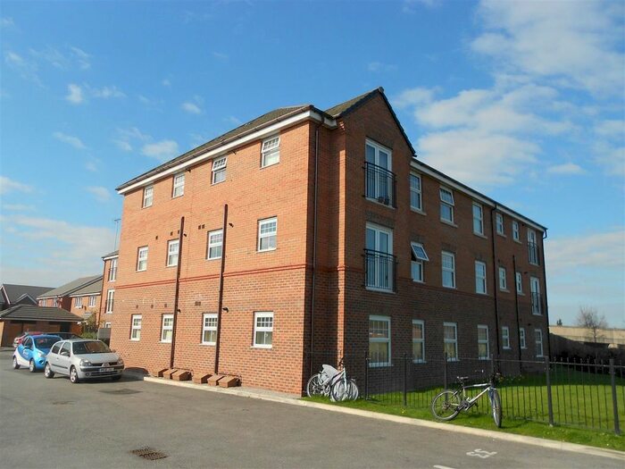 2 Bedroom Flat To Rent In Poppyfields, Warrington, Cheshire WA5