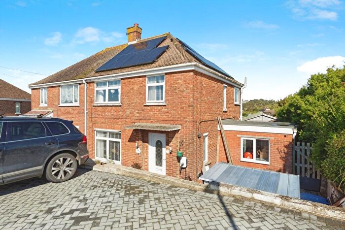 3 Bedroom Semi-Detached House For Sale In Hobart Crescent, Dover, Kent, CT16