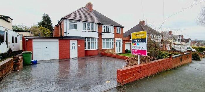 3 Bedroom Property To Rent In The Broadway, Dudley, DY1