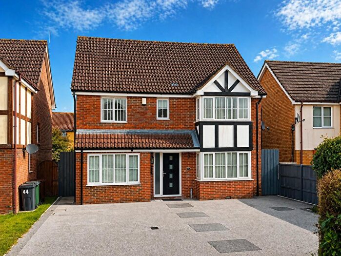 4 Bedroom Detached House For Sale In Acorn Close, Park Farm, TN23