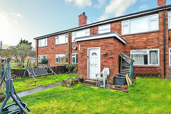 2 Bedroom Flat For Sale In Cottage Close, Burntwood, WS7