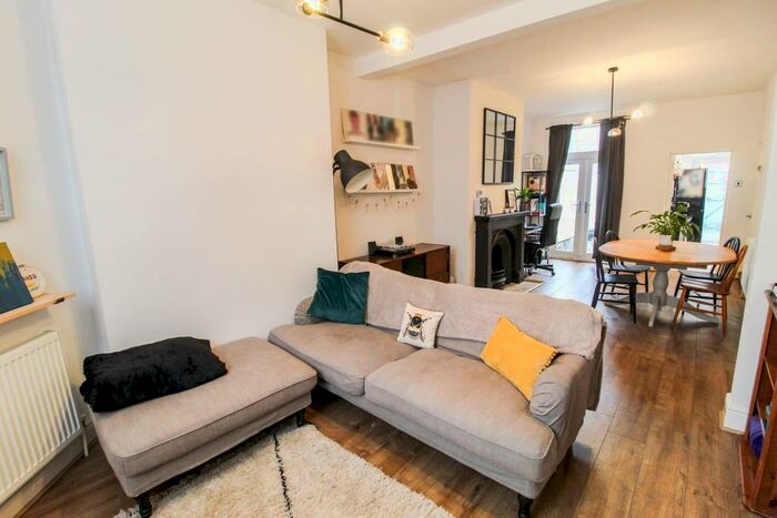 2 Bedroom Terraced House To Rent In Kenwyn Street, M40