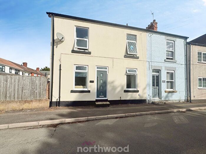 3 Bedroom End Of Terrace House For Sale In Queen Street, Thorne, Doncaster, DN8