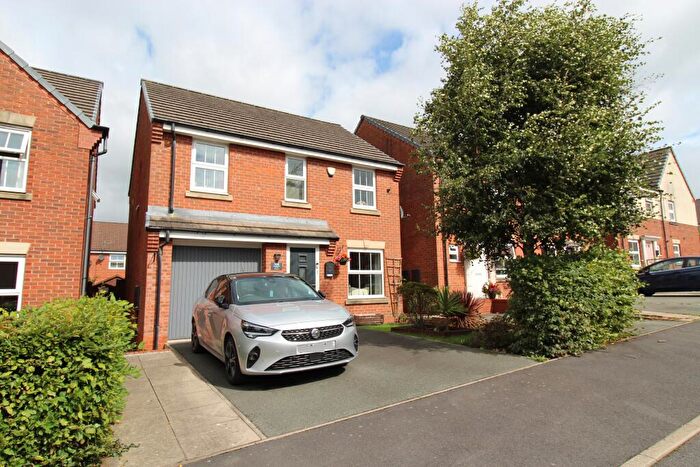 3 Bedroom Detached House For Sale In Parish Gardens, Leyland, Lancashire, PR25