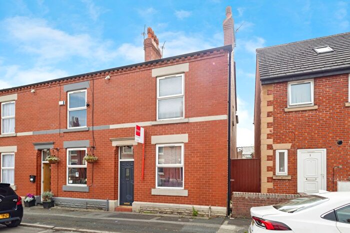 2 Bedroom End Of Terrace House For Sale In Blandford Street, Ashton-Under-Lyne, Greater Manchester, OL6