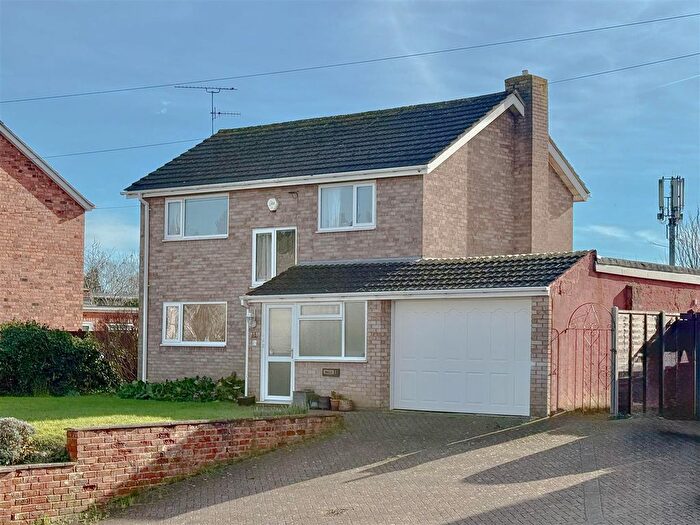 3 Bedroom Detached House For Sale In Church Road, Malvern, WR14